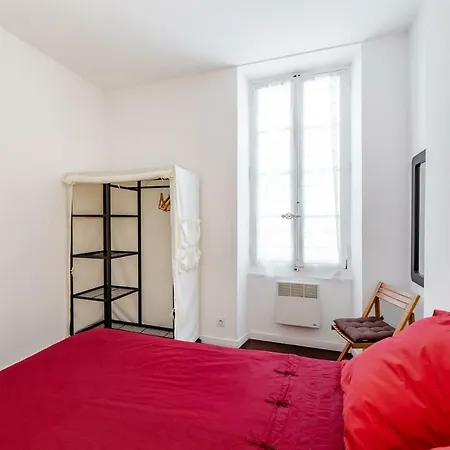 Apartment La Joliette- Spacieux Et Lumineux, 4 Couchages