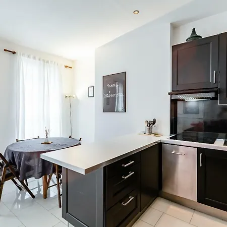 Apartment La Joliette- Spacieux Et Lumineux, 4 Couchages